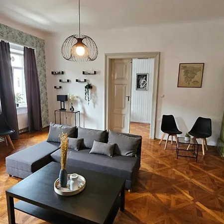 Center Flat 160m2