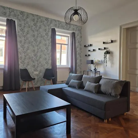 Center Flat 160m2 *