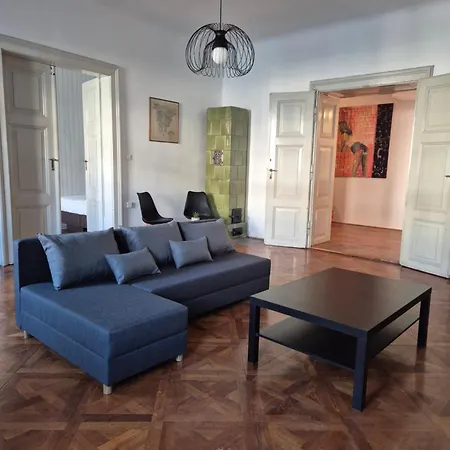 Center Flat 160m2 아파트 류블랴나