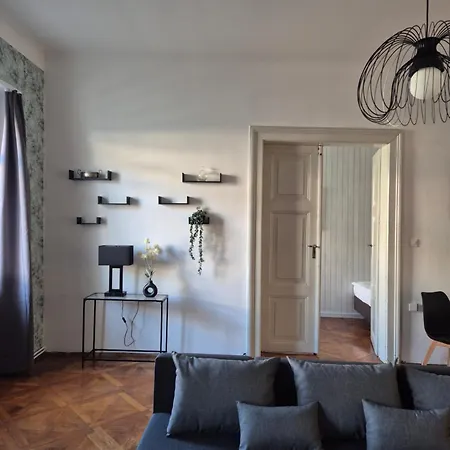 아파트 Center Flat 160m2 류블랴나