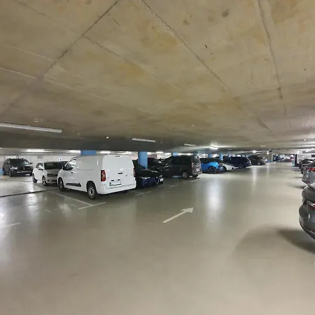 شقة Center Flat 160m2 *