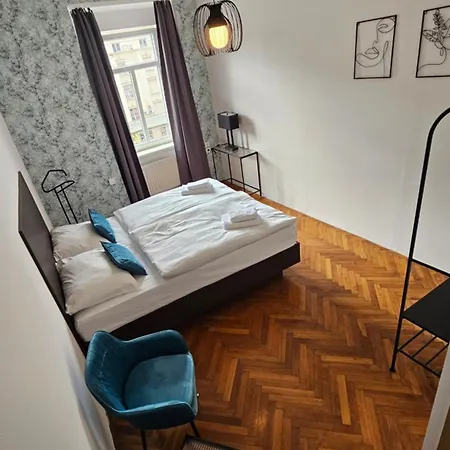 Apartment Center Flat 160m2