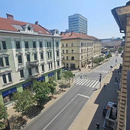 Apartment Center Flat 160m2