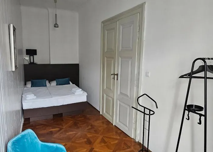 Center Flat 160m2 Apartma