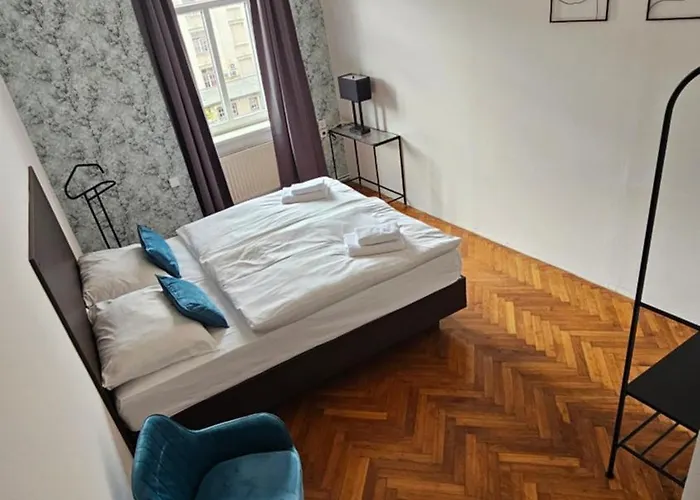 Apartment Center Flat 160m2